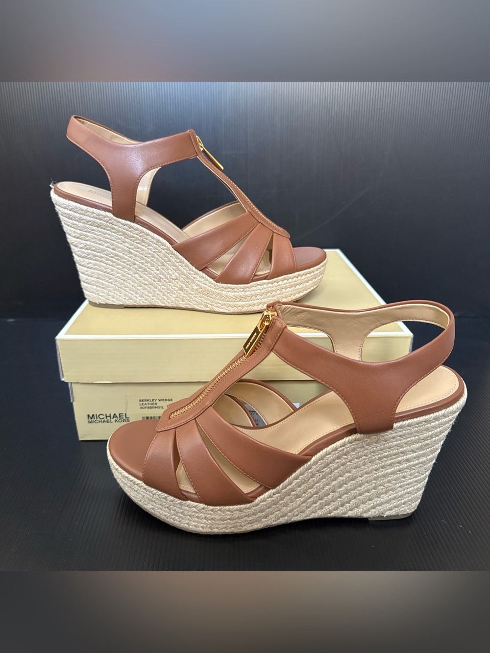 NIB Michael Kors Luggage Leather Berkley Wedge Espadrille Sandal Women’s Size 10